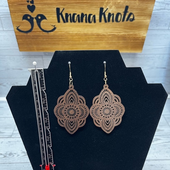 Wood Laser cut Bohemian earrings - Picture 2 of 2